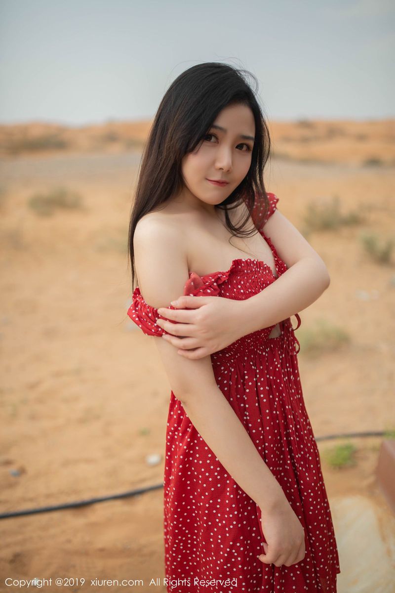 秀人网性感嫩模草莓zz童颜巨乳日系死库水少女造型美图