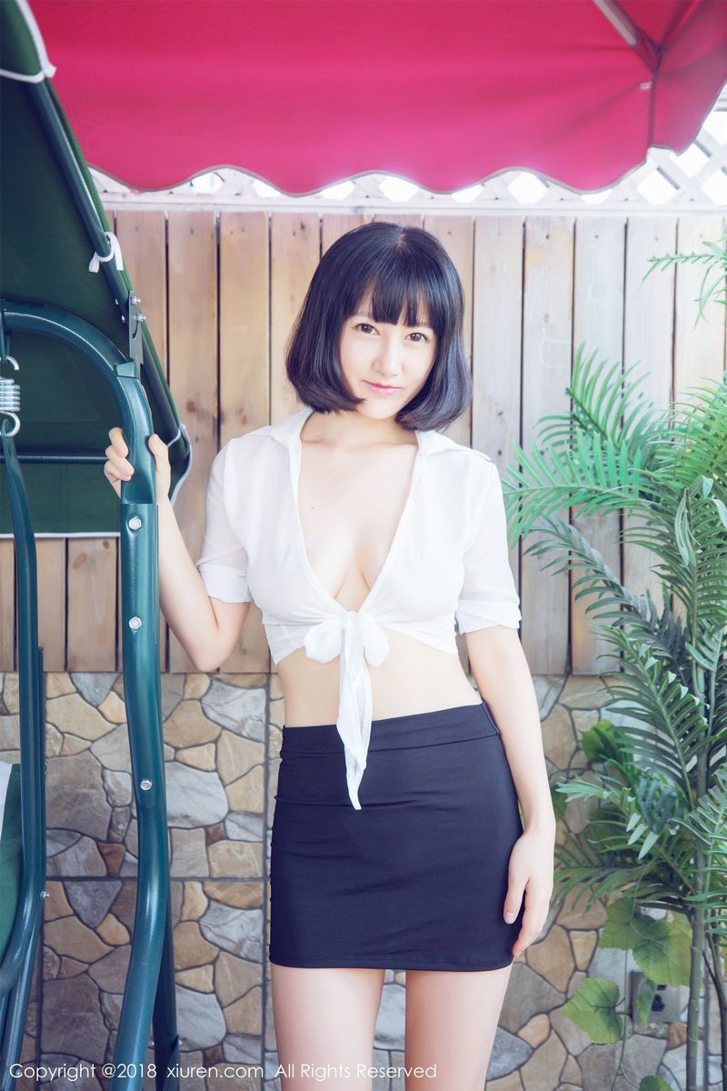 秀人网高挑美女呆呆的瑞bb黑丝美腿内衣诱惑气质写真