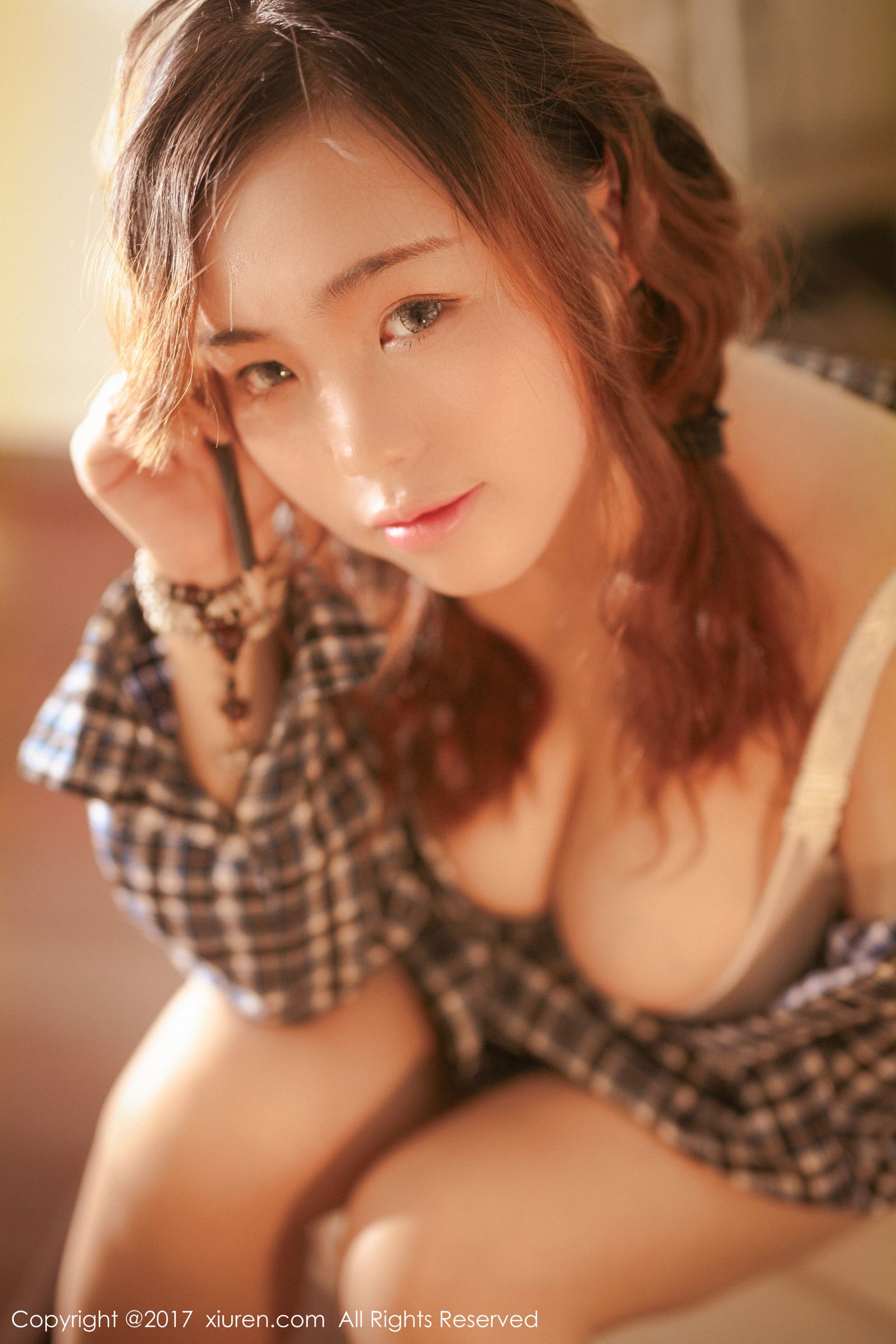 秀人网美女模特陈秋雨职场OL黑丝美腿内衣诱惑私房美图