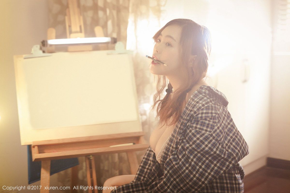 秀人网美女模特陈秋雨职场OL黑丝美腿内衣诱惑私房美图