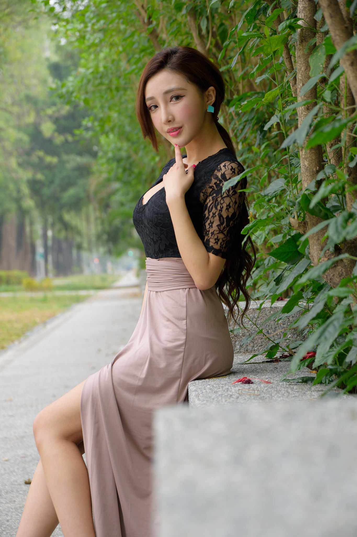 头条女神何潇静(宁静)修长美腿黑丝诱惑销魂蚀骨