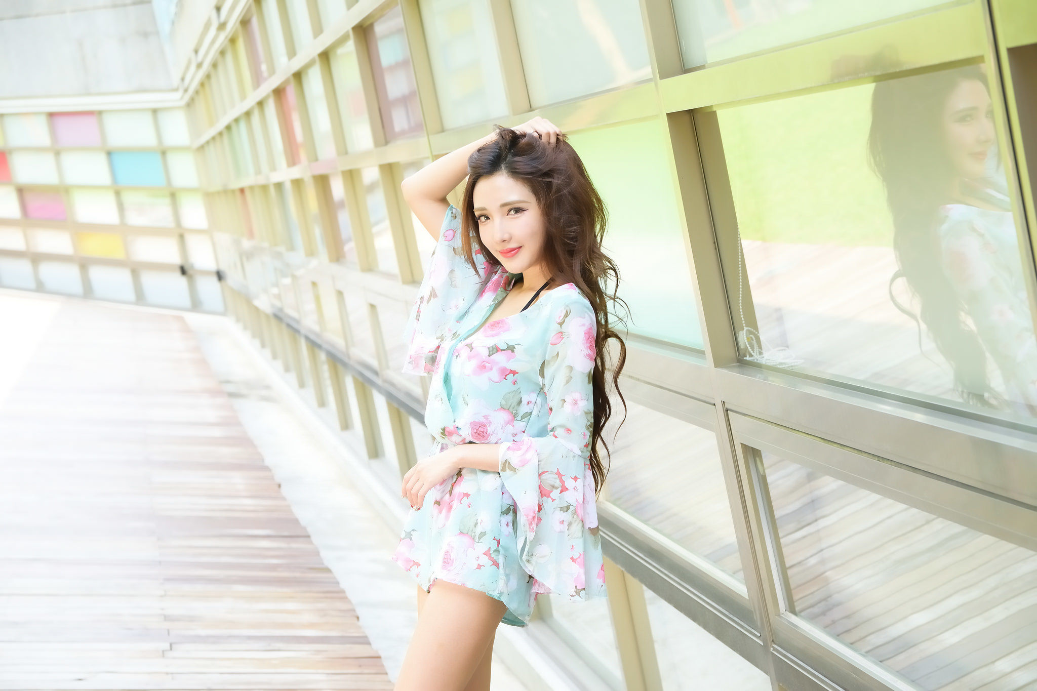 头条女神何潇静(宁静)修长美腿黑丝诱惑销魂蚀骨