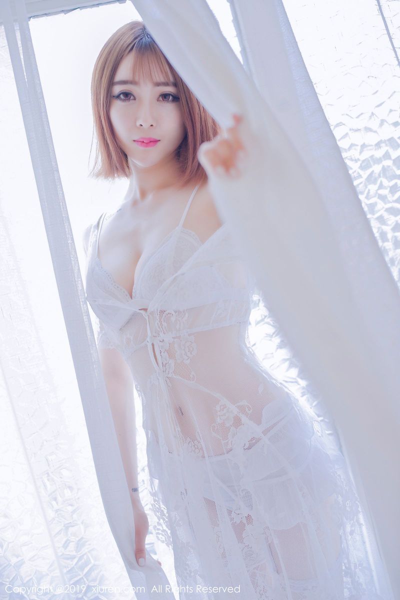 头条女神何潇静(宁静)修长美腿黑丝诱惑销魂蚀骨