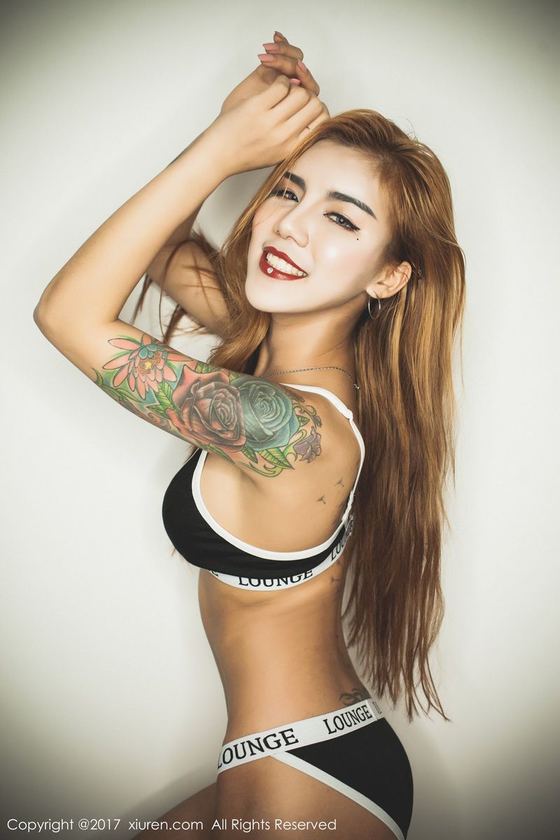 秀人网姐妹花黄炜婷Tina&代子白皙美胸豹纹内衣诱惑写真合集