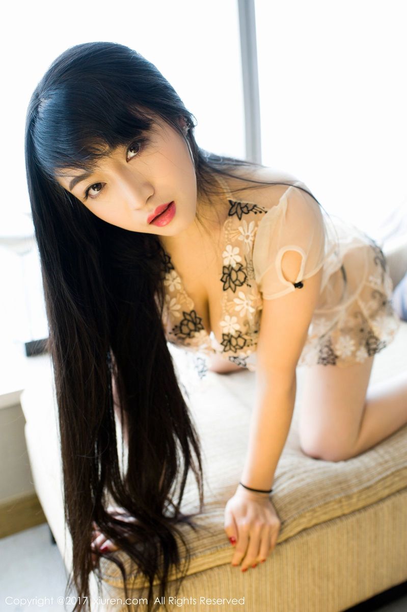 秀人网新人嫩模馨怡情趣透视睡衣内衣诱惑性感写真