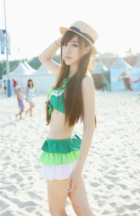 台湾顶级美腿模特Alice性感丝袜写真