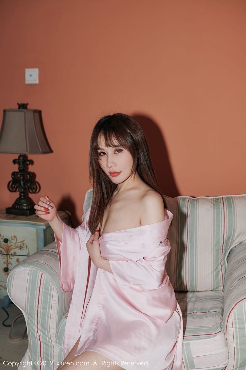 秀人网美女模特苏可可er女仆装粉色内衣诱惑美腿装扮套图