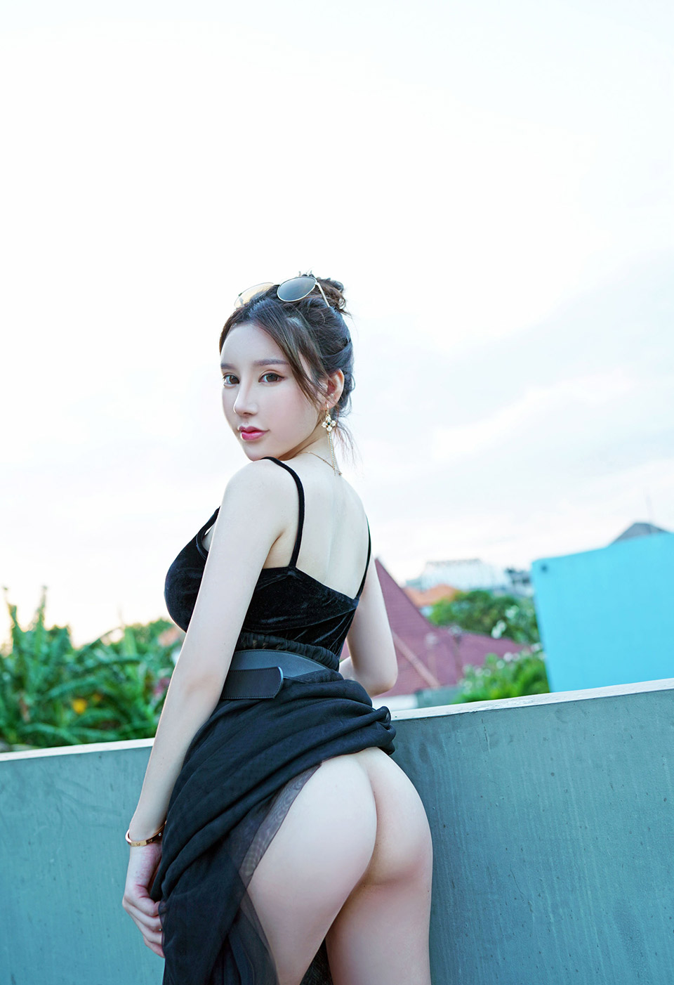 丰满诱人周于希若隐若现的曲线诱惑