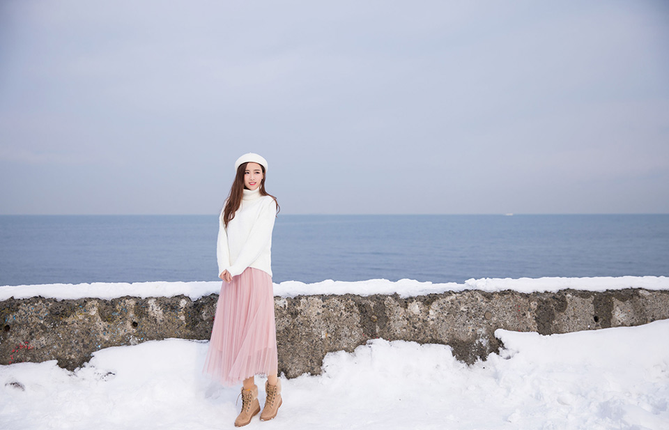 性感模特猫宝束缚装扮与吊袜丝袜的诱惑