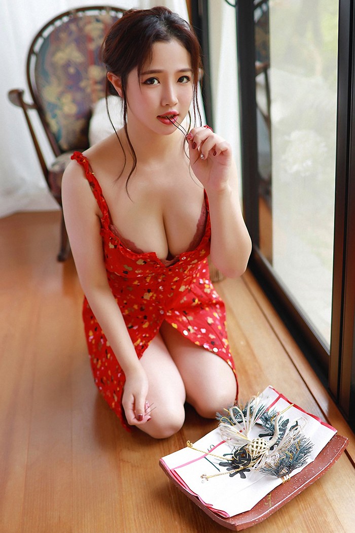 绯月樱-Cherry诱人十足的衬衫内衣湿身系列