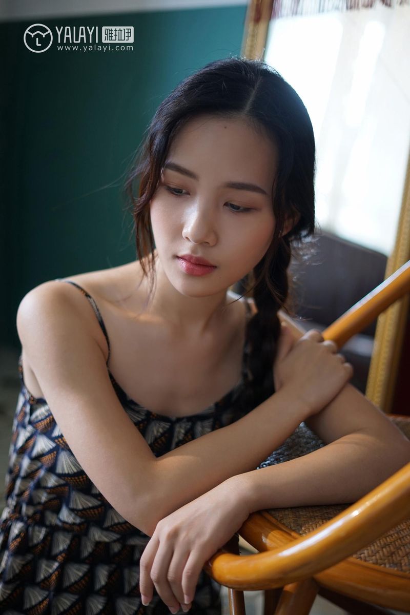 YALAYI雅拉伊清纯美女卡柔民国旗袍初见主题私房写真