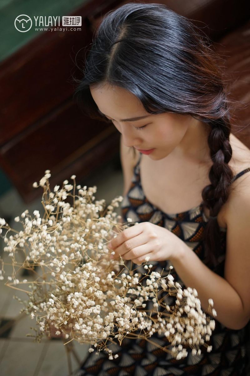 YALAYI雅拉伊清纯美女卡柔民国旗袍初见主题私房写真