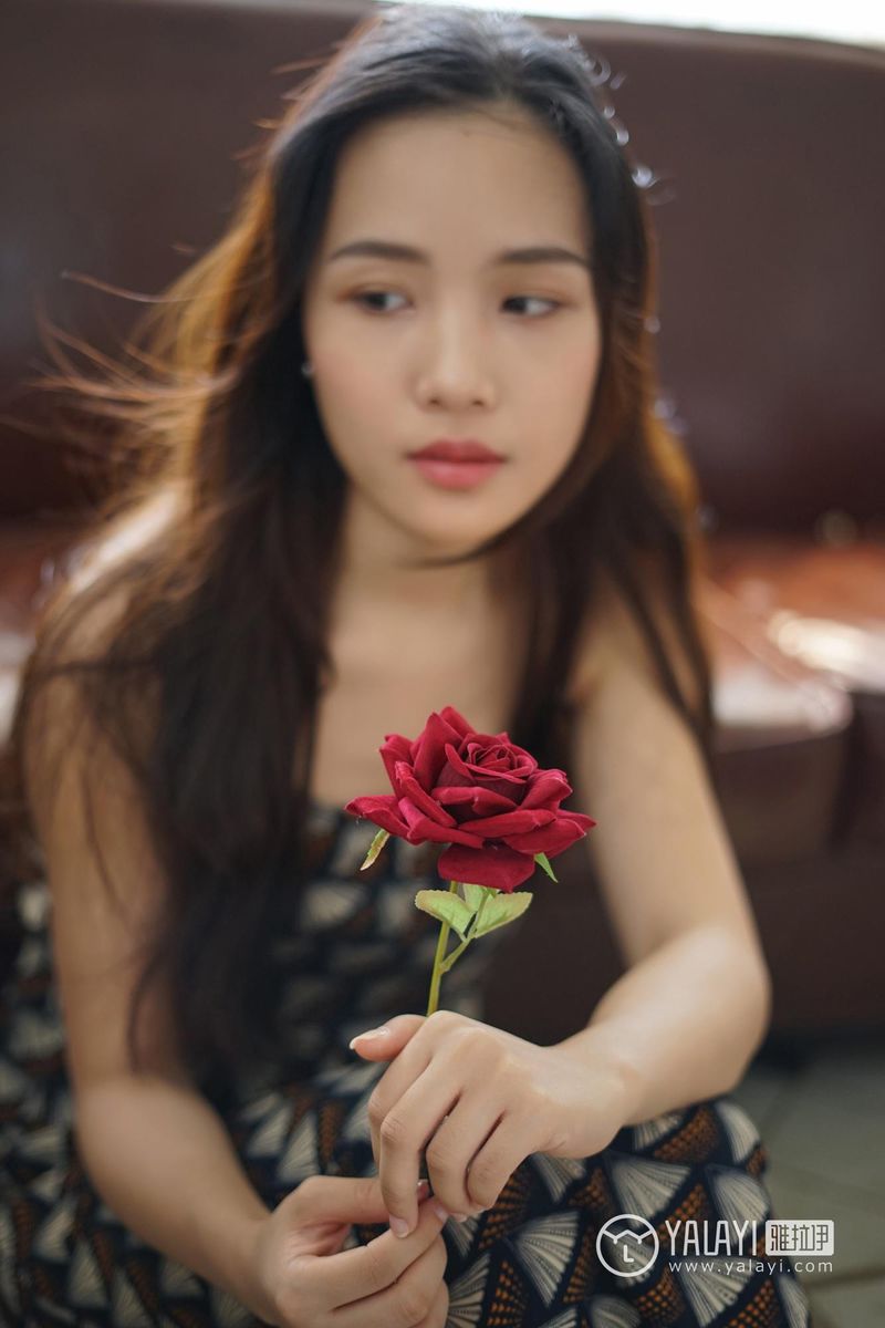 YALAYI雅拉伊清纯美女卡柔民国旗袍初见主题私房写真