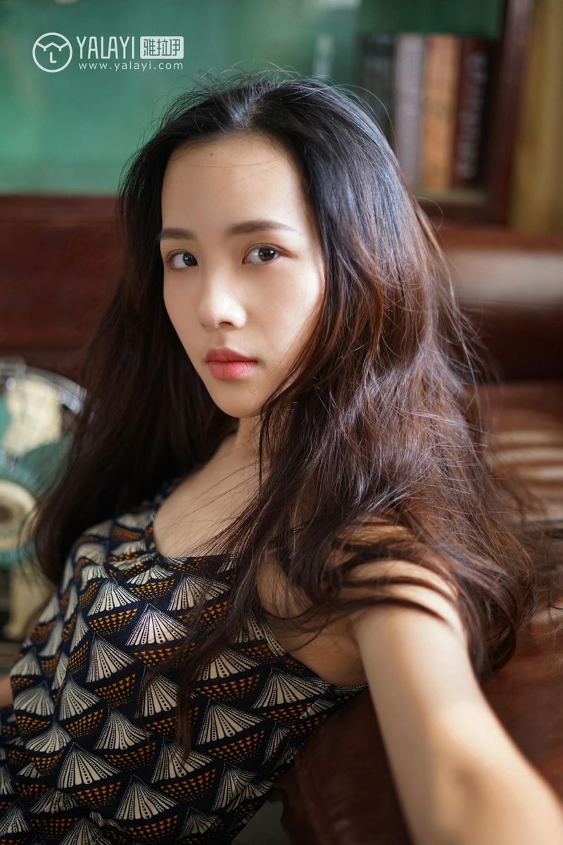 YALAYI雅拉伊清纯美女卡柔民国旗袍初见主题私房写真