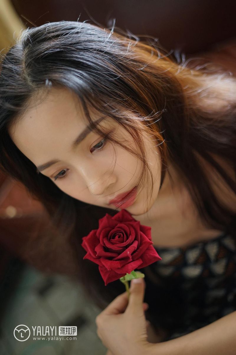 YALAYI雅拉伊清纯美女卡柔民国旗袍初见主题私房写真