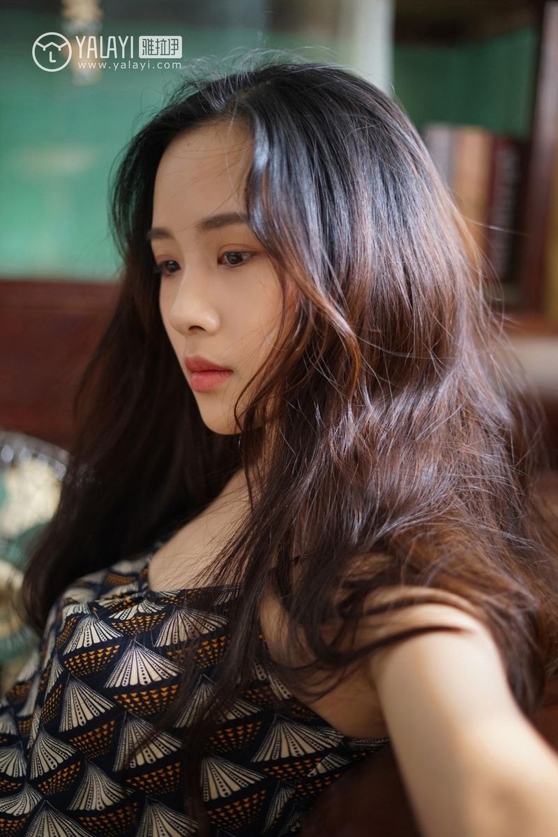 YALAYI雅拉伊清纯美女卡柔民国旗袍初见主题私房写真