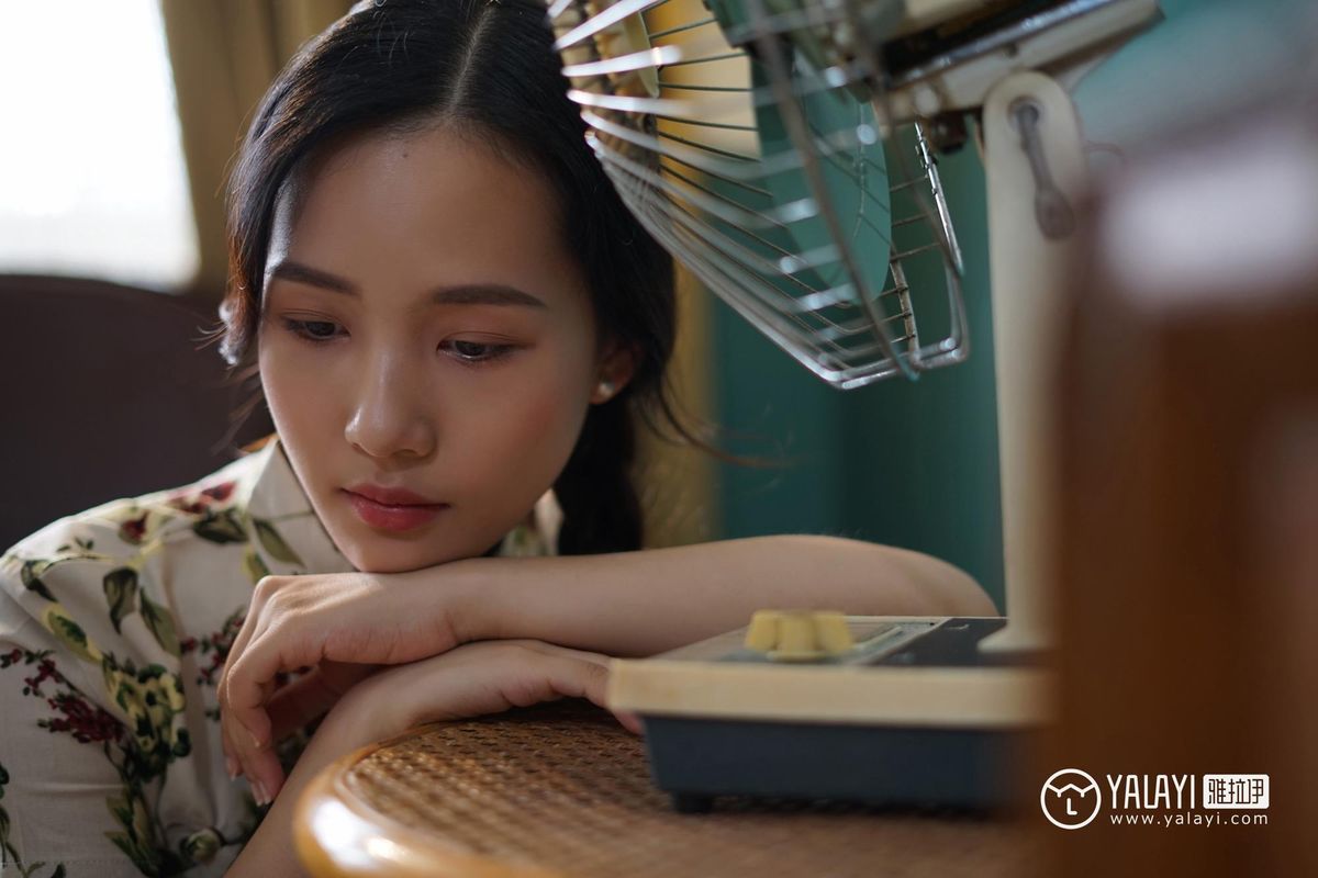 YALAYI雅拉伊清纯美女卡柔民国旗袍初见主题私房写真