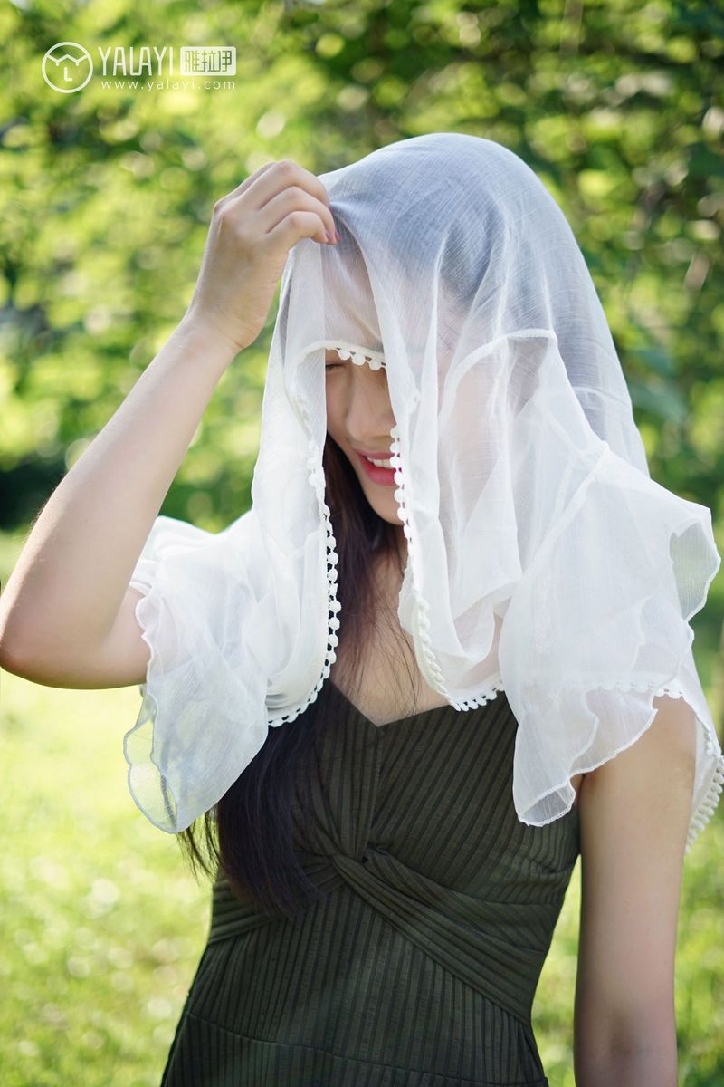 雅拉依清纯美女模特卡柔校园邂逅学姐回眸一笑清新美图