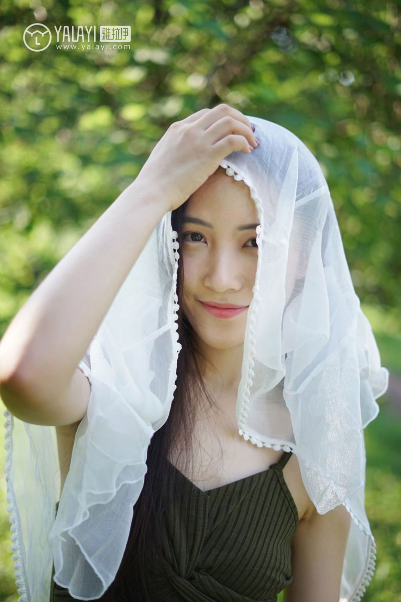 雅拉依清纯美女模特卡柔校园邂逅学姐回眸一笑清新美图