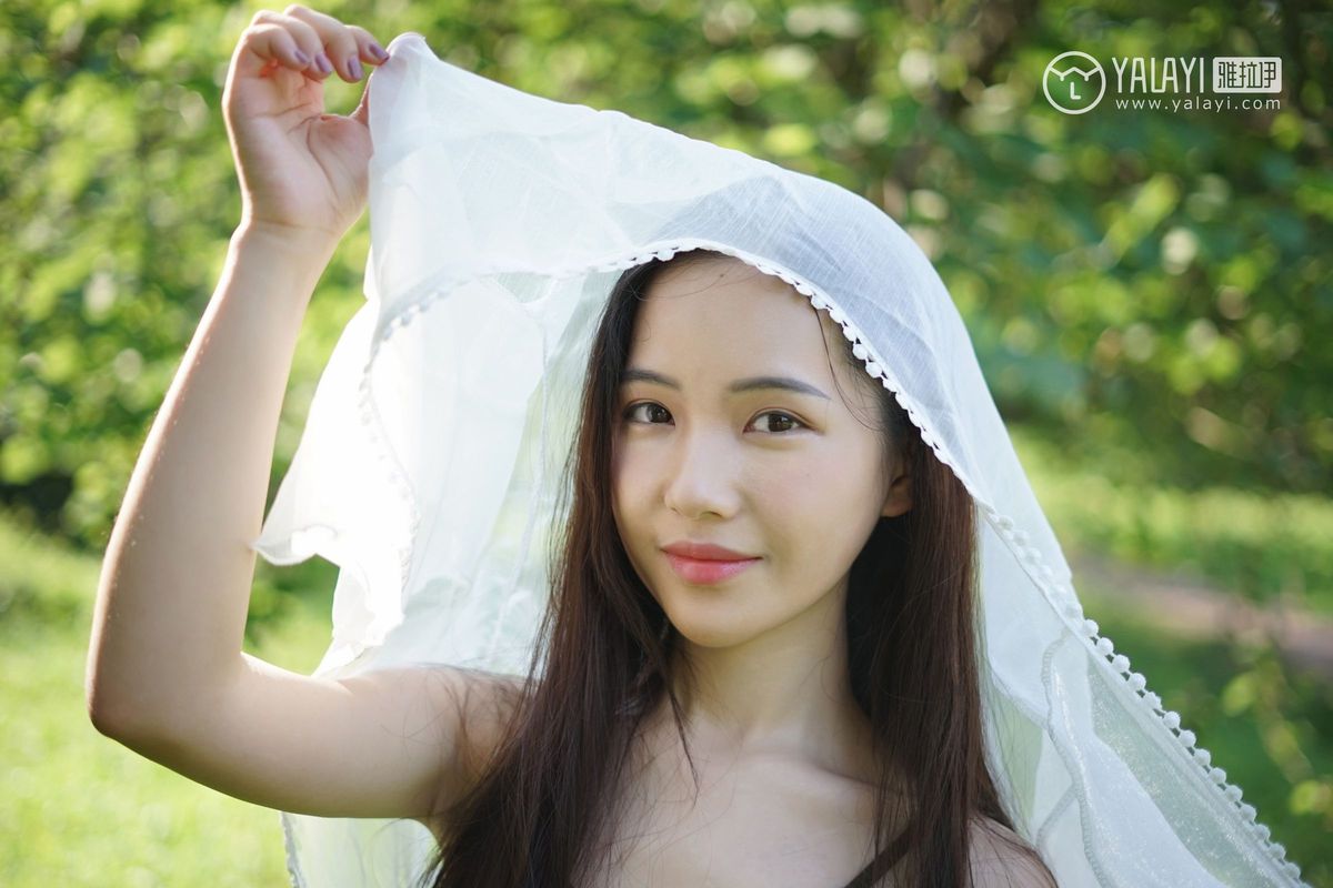 雅拉依清纯美女模特卡柔校园邂逅学姐回眸一笑清新美图