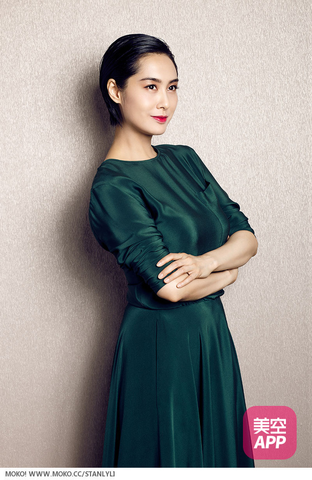 香港女演员朱茵时尚大片写真