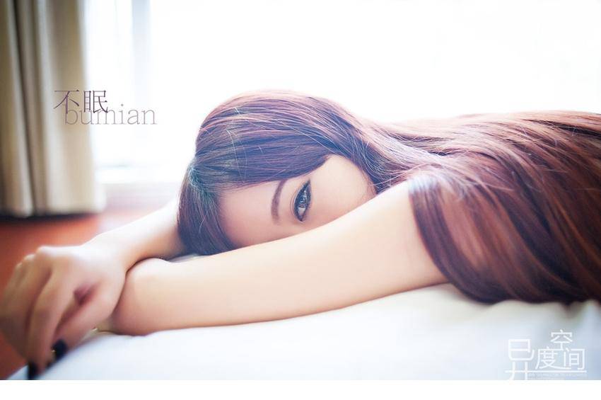 白皙MM迷人私房白色调性感图片