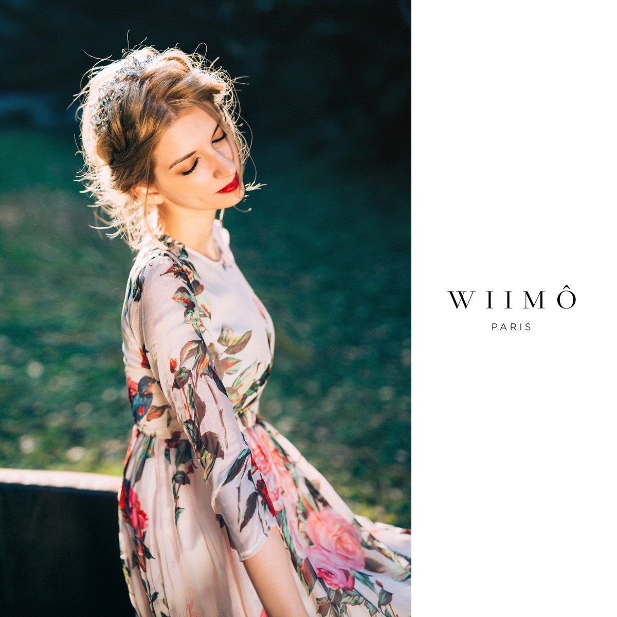 俄罗斯金发红唇美女