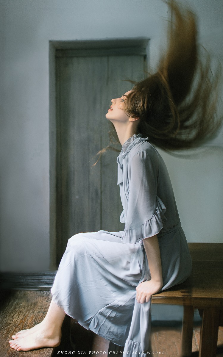 俄罗斯大眼漂亮脸蛋美女