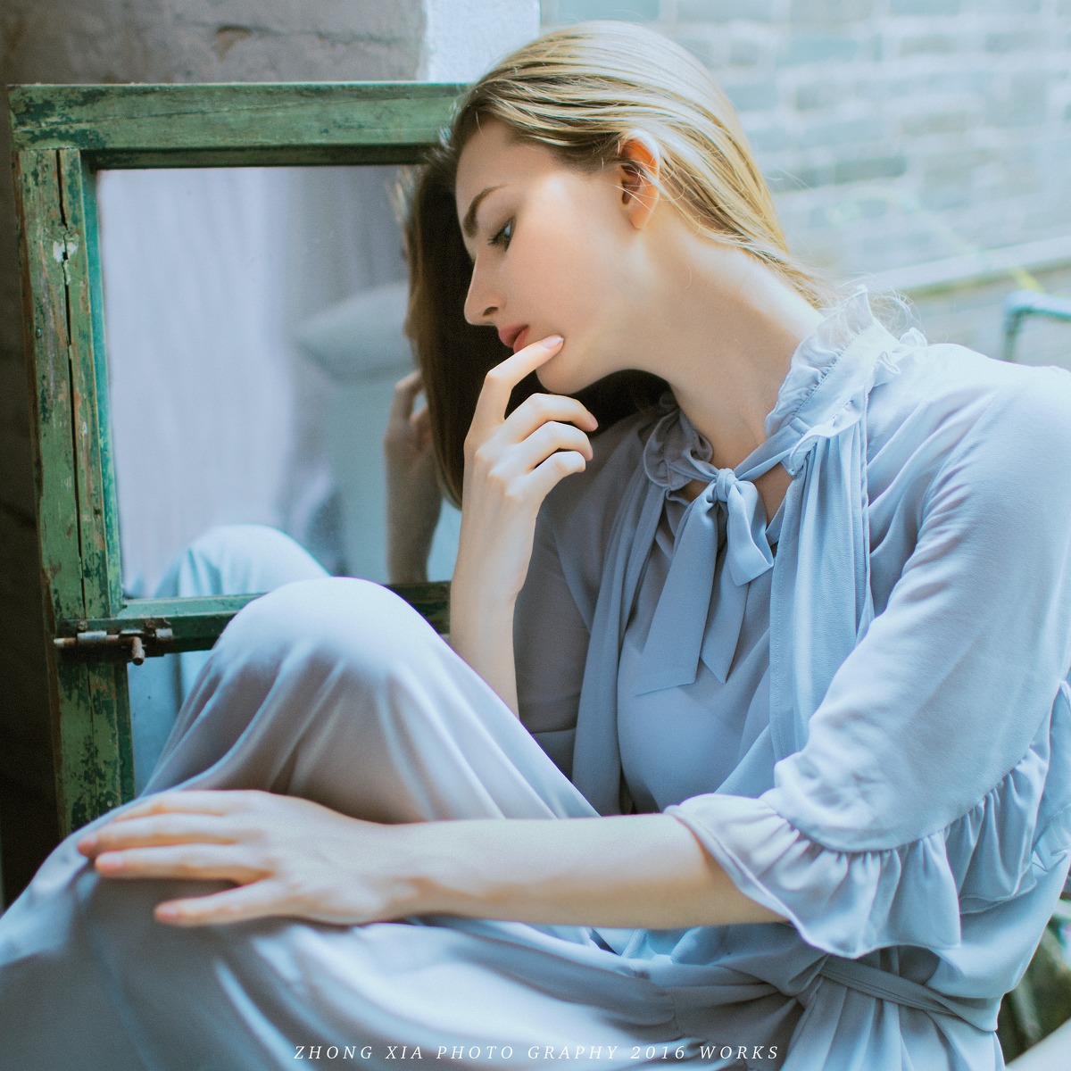 俄罗斯大眼漂亮脸蛋美女