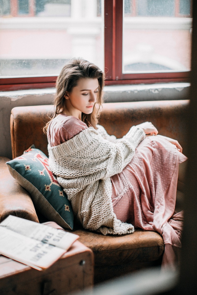 精致脸蛋俄罗斯大眼美女