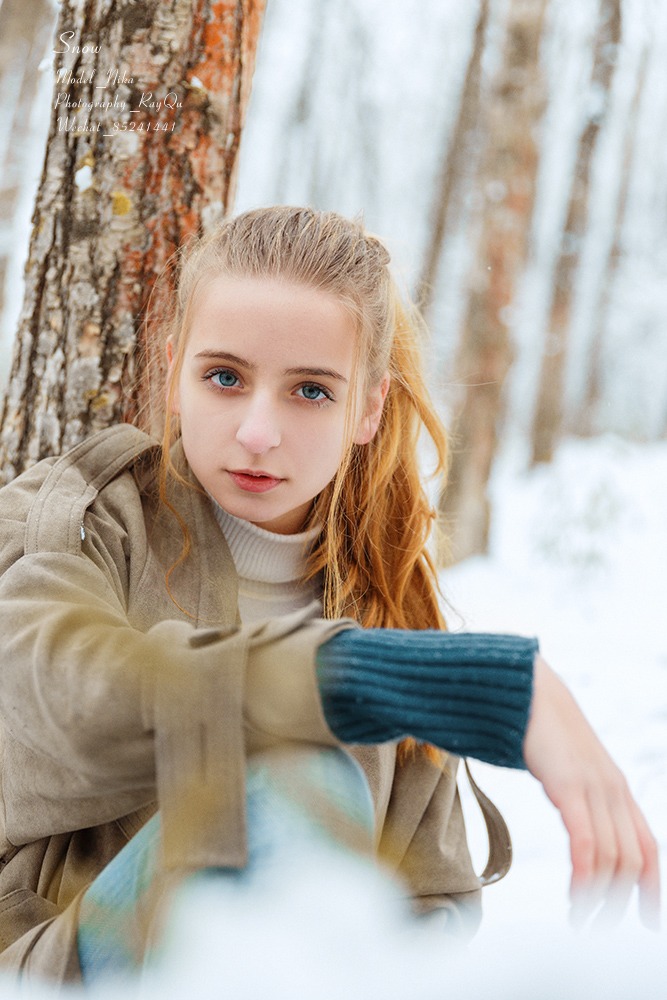 金发碧眼俄罗斯美女冰雪写真