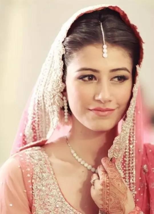 巴基斯坦性感美女明星图片欣赏