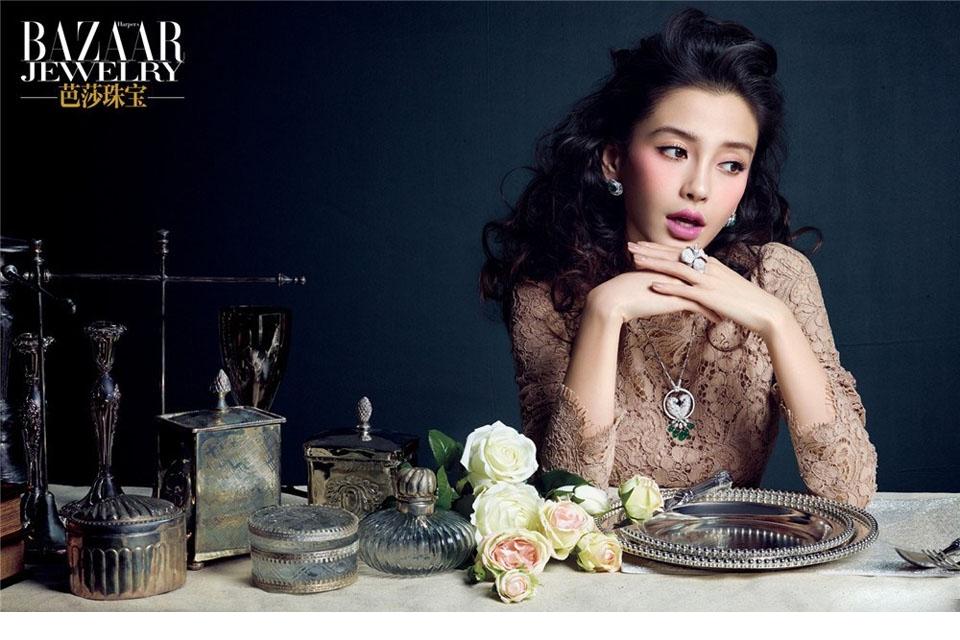 Angelababy妩媚成熟封面大片
