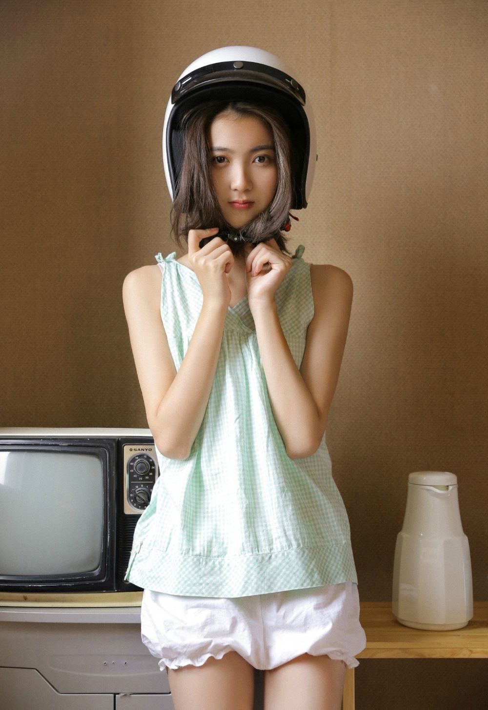 小波头清纯内衣美女居家性感酥胸尤物养眼私房照