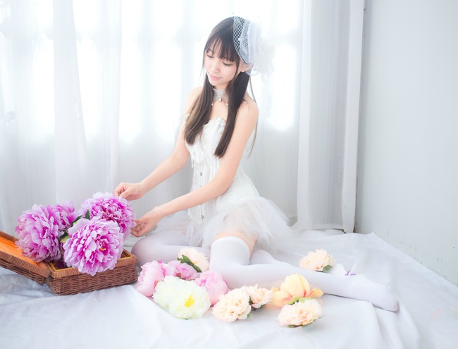 透视公主装纯净美少女写真图片