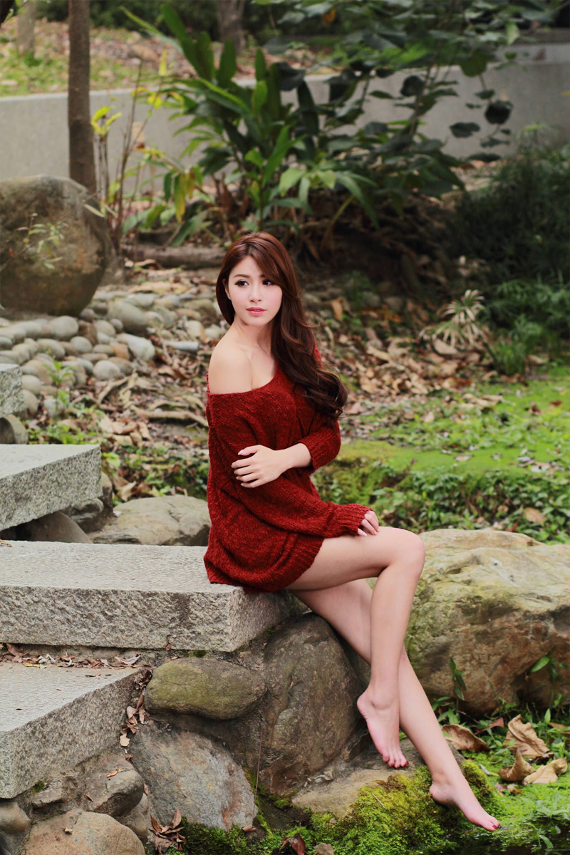 美女性感短裙图片户外摄影诱惑写真