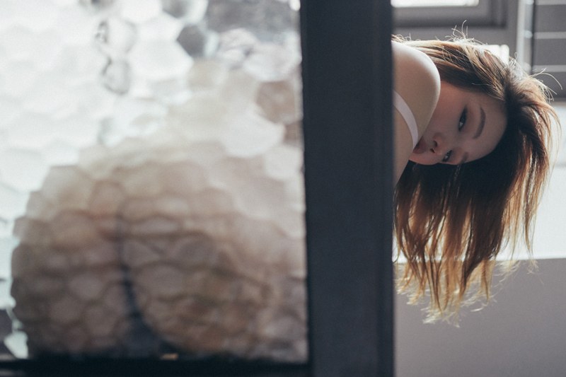 爆乳女友黄乐然居家大胆搔首弄姿私房照