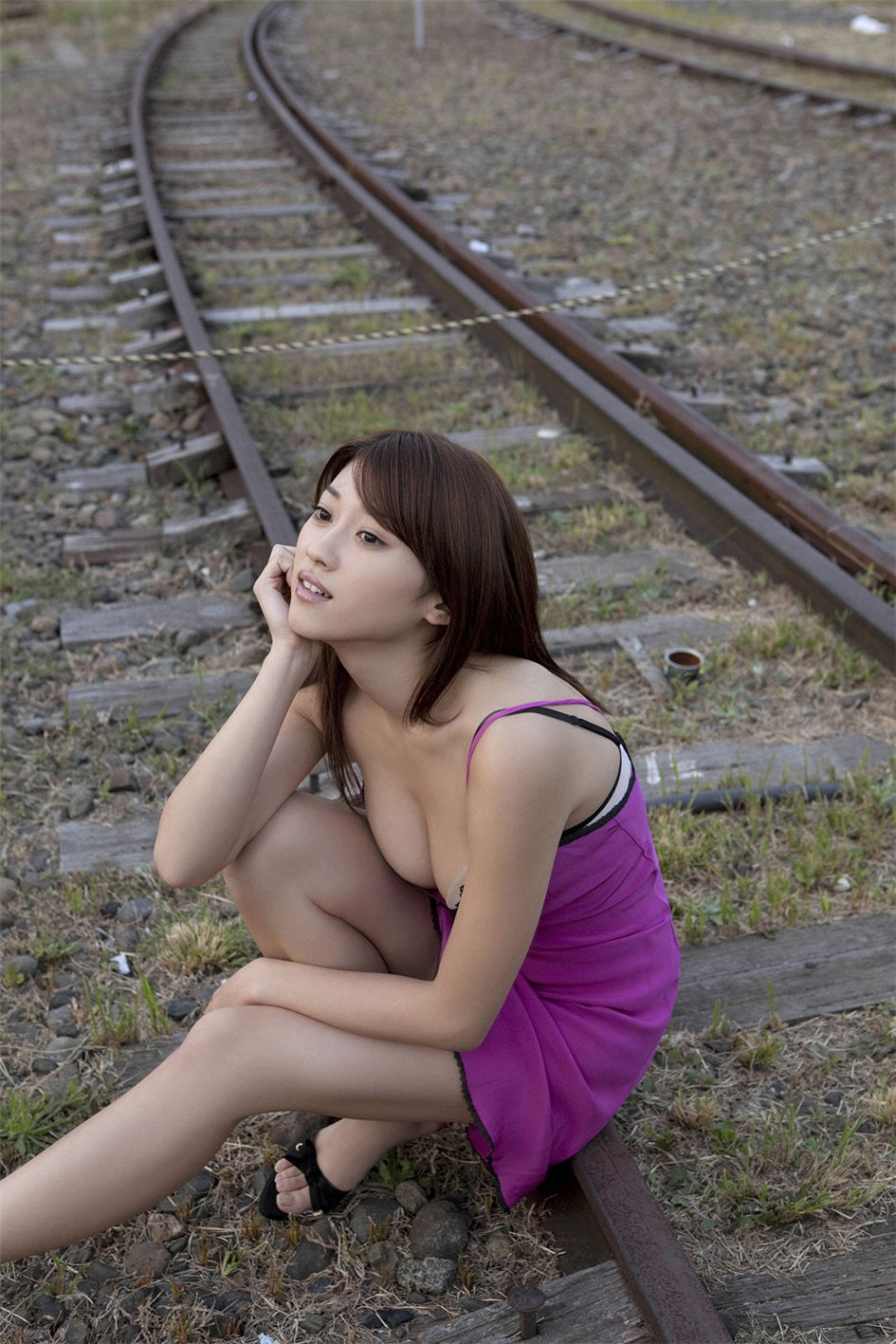 日本顶级av女优原干惠生活照写真诱惑迷人