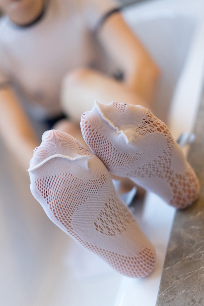 魅力御姐卓娅祺丰乳肥臀白嫩肌肤吸睛极度可人