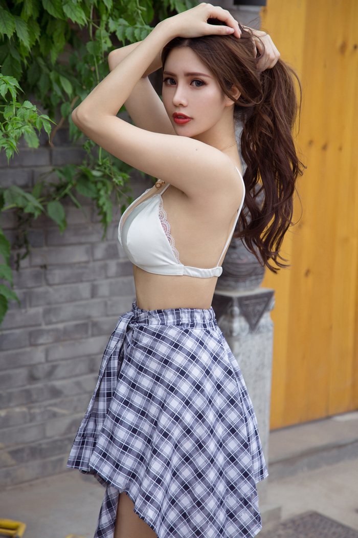 性感御姐若彤精致胴体图片集散发诱人馨香