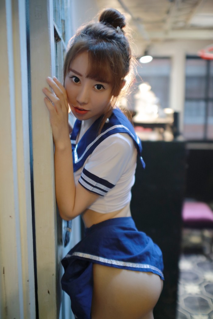 青春学妹夏笑笑浑圆酥胸白嫩娇躯制服诱惑图片