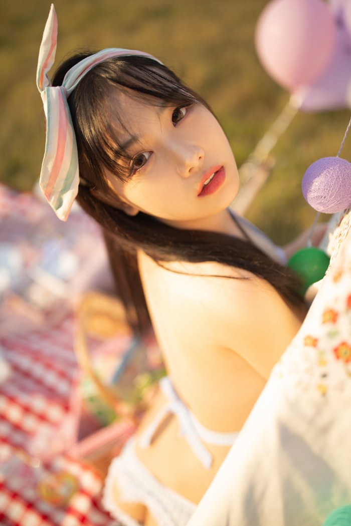 童颜巨乳徐微微户外野餐邀你品尝诱人胴体