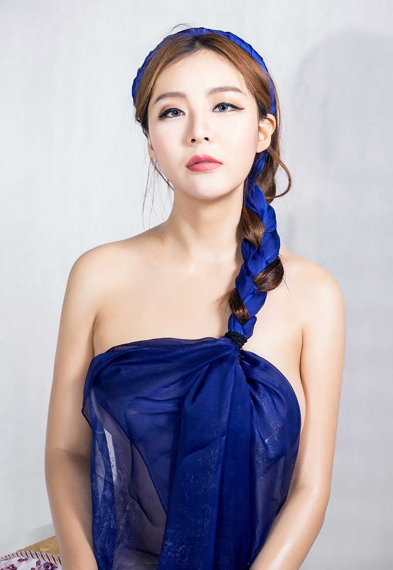 性感女神全裸写真酥软身体让人血脉膨胀