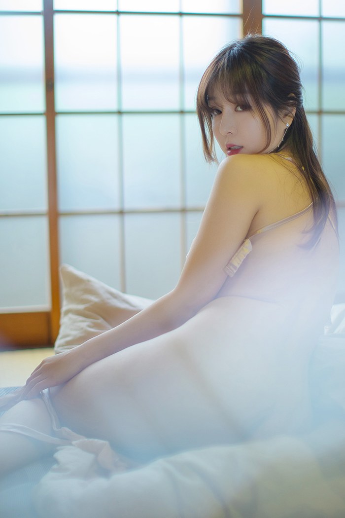 空虚美少妇王雨纯薄纱裙遮不住丰乳肥臀