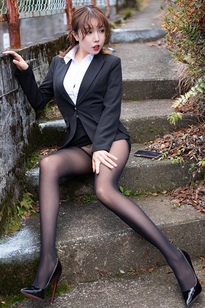 放浪美女尤物黄乐然渔网衣让人欲火难消