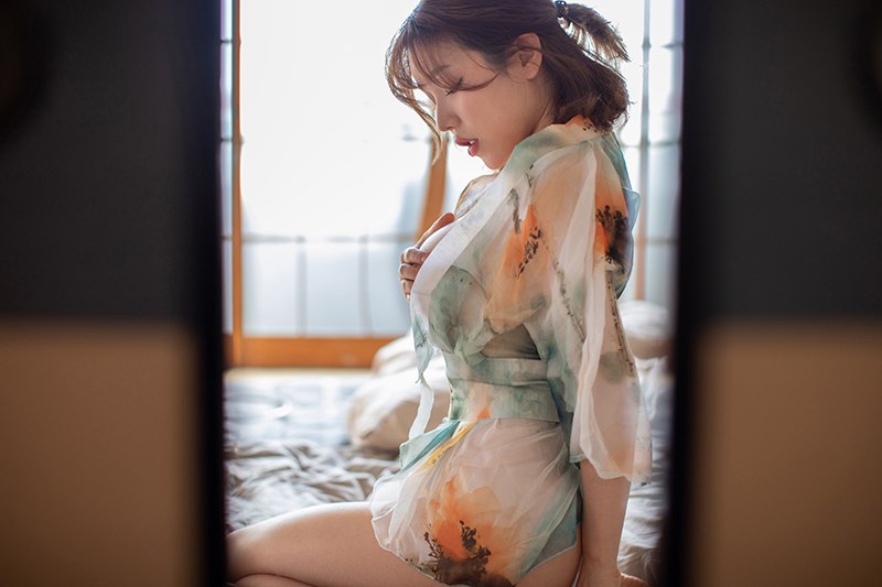 美女尤物黄乐然丰乳肥臀香艳诱人照