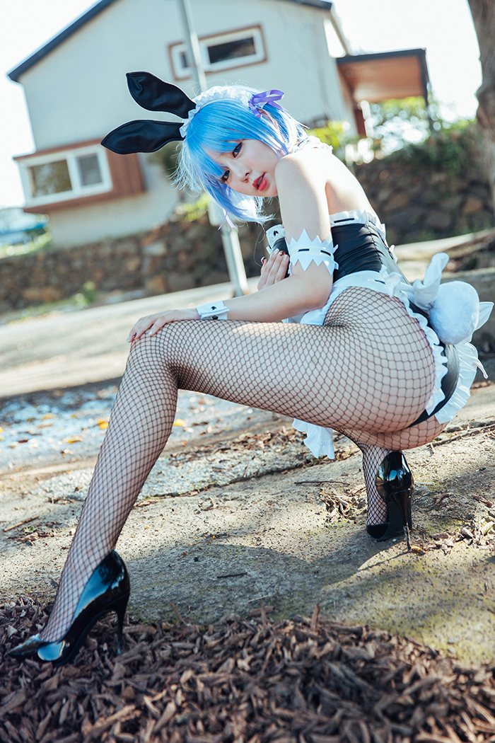 宅男女神王雨纯兔女郎装胴体惹火人体艺术照