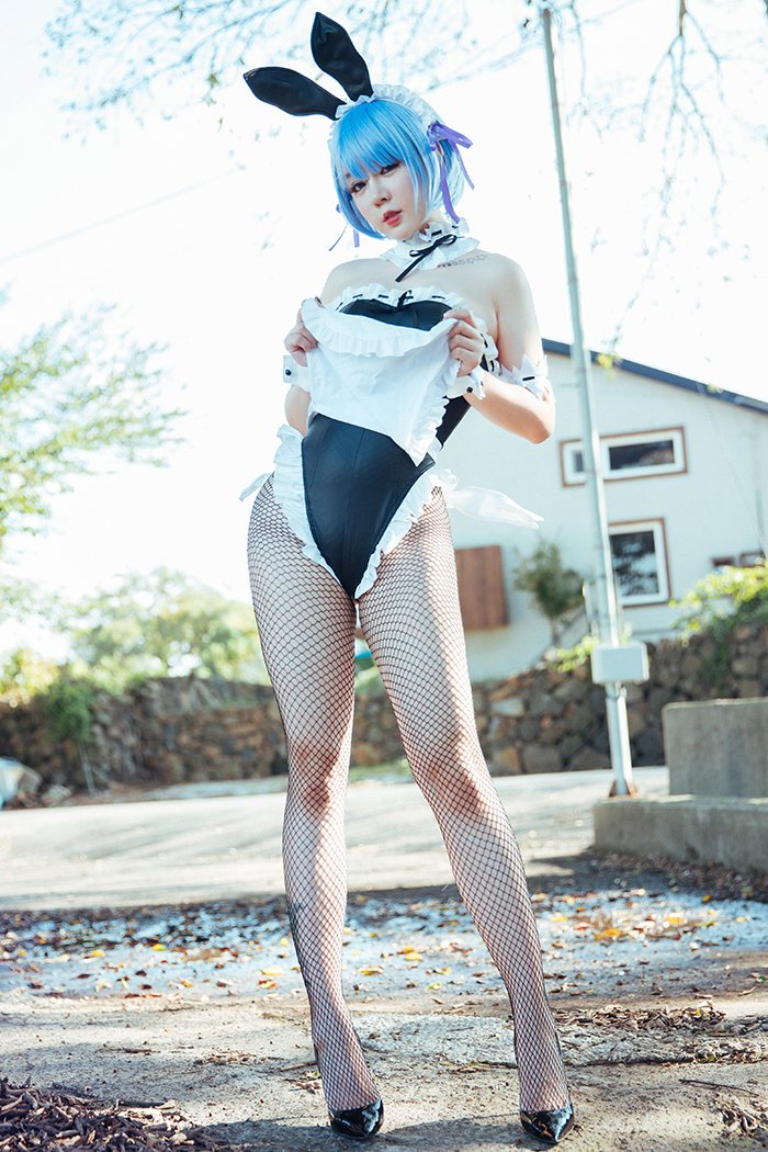 宅男女神王雨纯兔女郎装胴体惹火人体艺术照