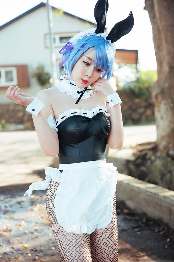 宅男女神王雨纯兔女郎装胴体惹火人体艺术照