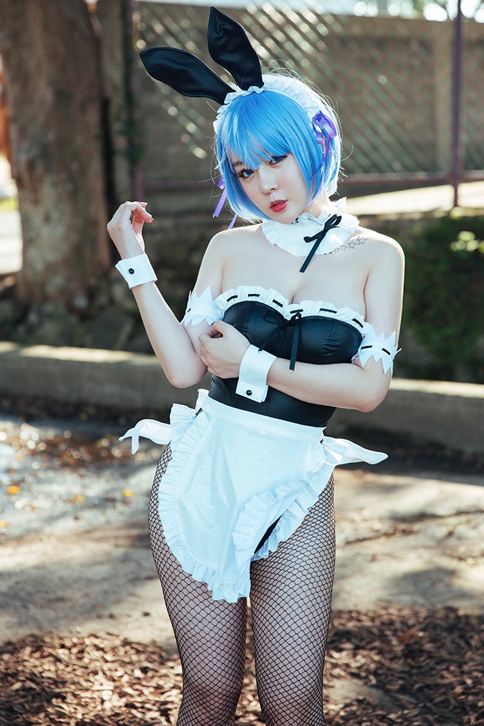 宅男女神王雨纯兔女郎装胴体惹火人体艺术照